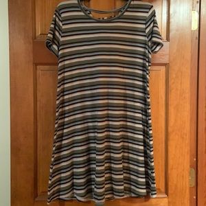 Very comfortable dress. Very loose.